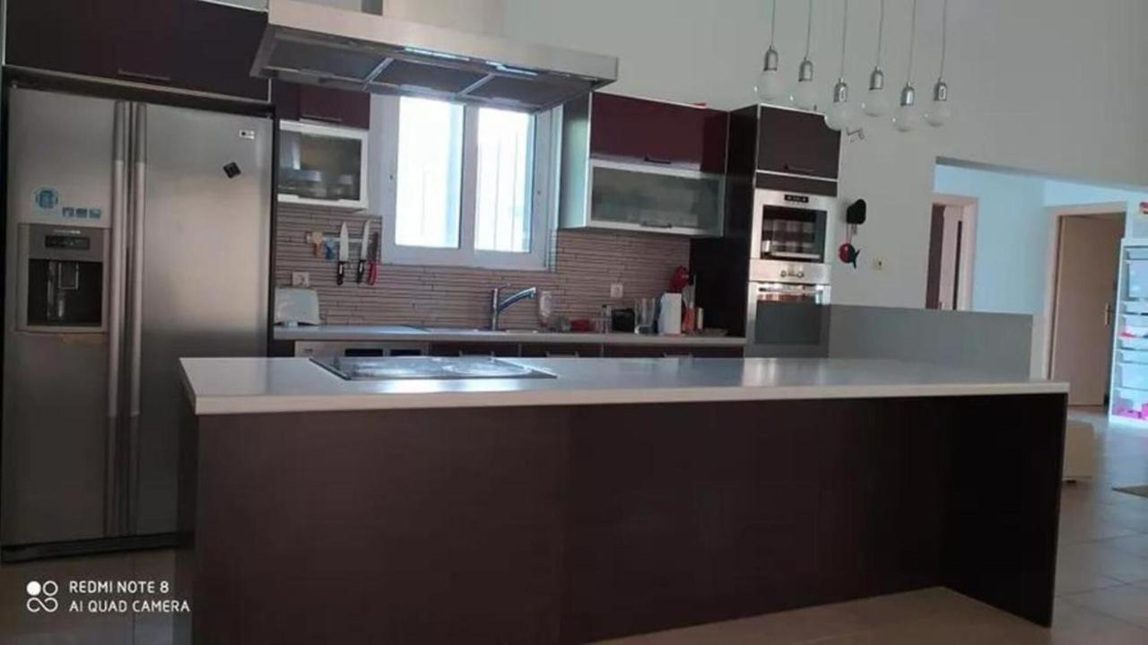Luxurious 6 Bedroom Villa In A Great Location Chalkís Dış mekan fotoğraf