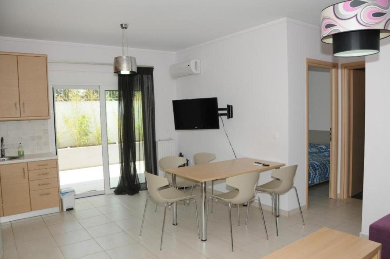 Luxurious 6 Bedroom Villa In A Great Location Chalkís Dış mekan fotoğraf