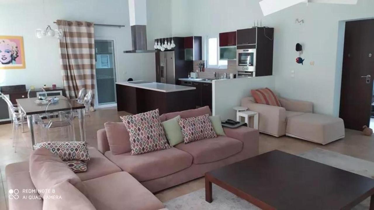Luxurious 6 Bedroom Villa In A Great Location Chalkís Dış mekan fotoğraf